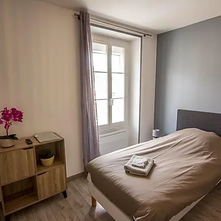 Les Touristique Julea Bed & Breakfast 3*
